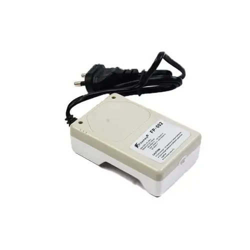 foxpro-fp-002-4x-aa-aaa-9v-battery-charger-1000x1000 (1).webp